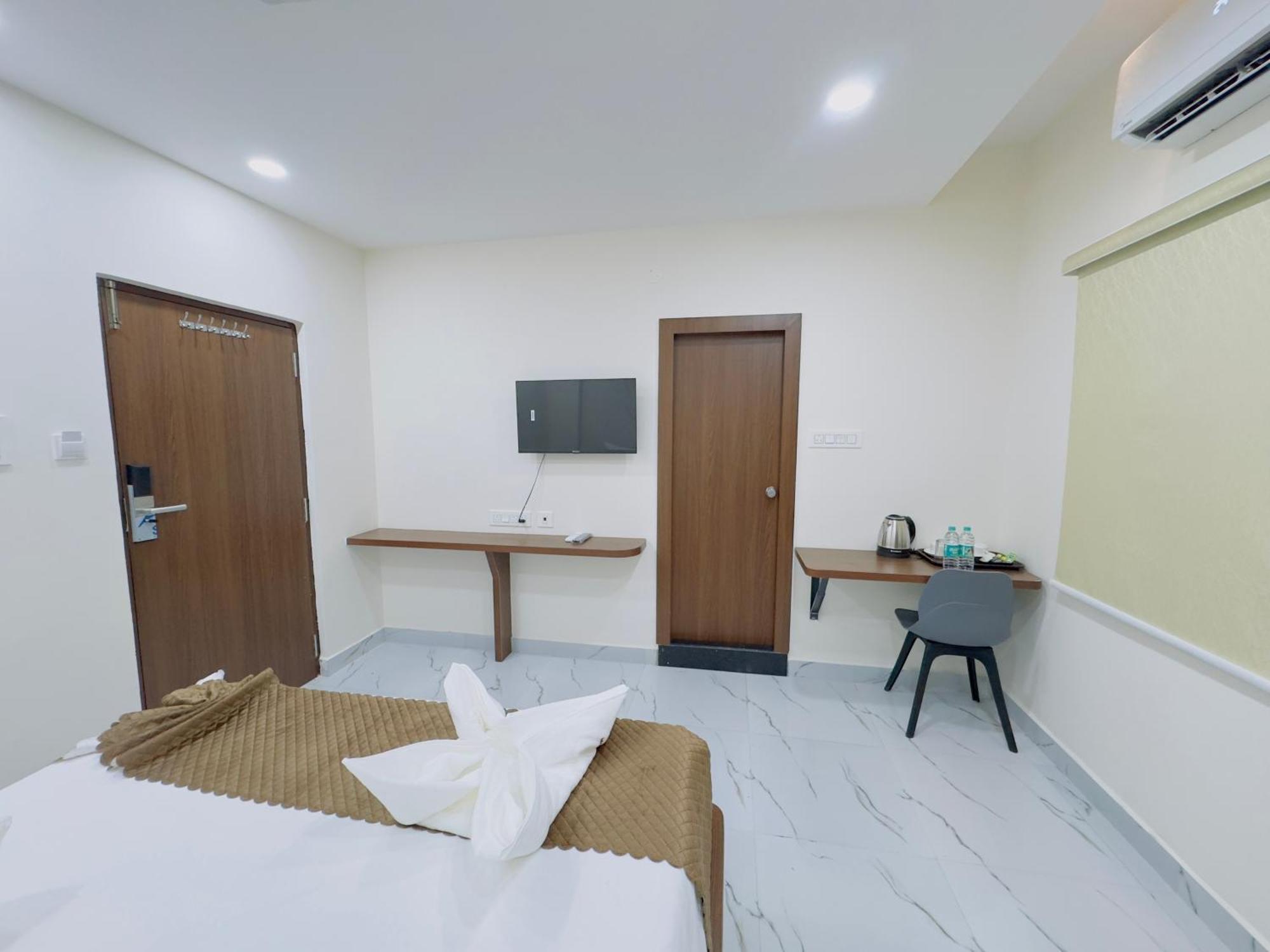 Hotel Apex Inn Hyderabad Airport Bagian luar foto