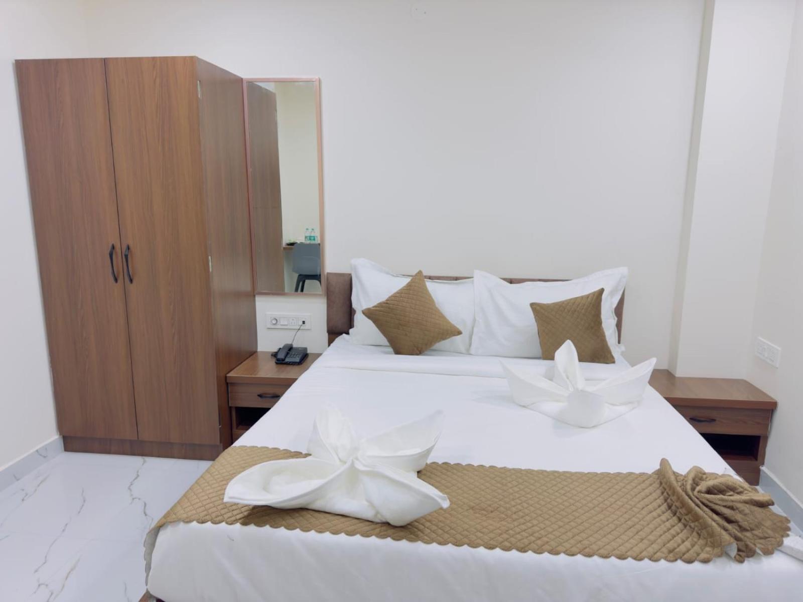 Hotel Apex Inn Hyderabad Airport Bagian luar foto